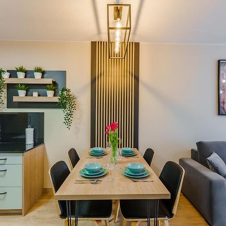 Perlowa Przystan Rent - Classic Gold & Silver Apartment Колобжег Екстериор снимка