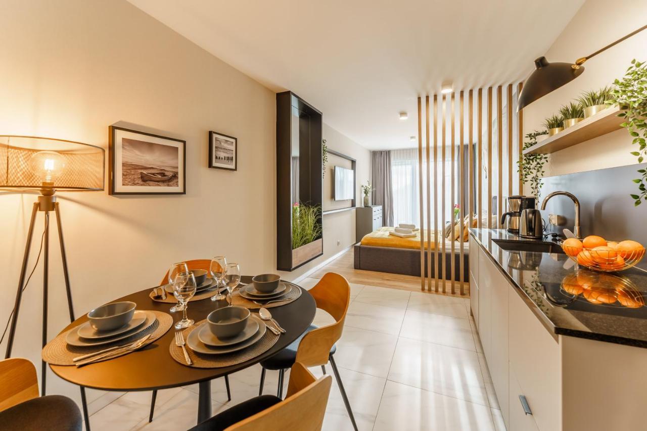 Perlowa Przystan Rent - Classic Gold & Silver Apartment Колобжег Екстериор снимка